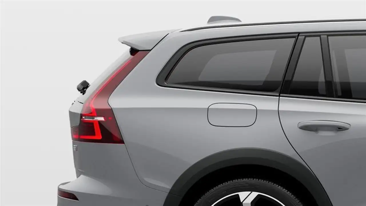 Volvo V60 Cross Country photo Volvo V60 Cross Country