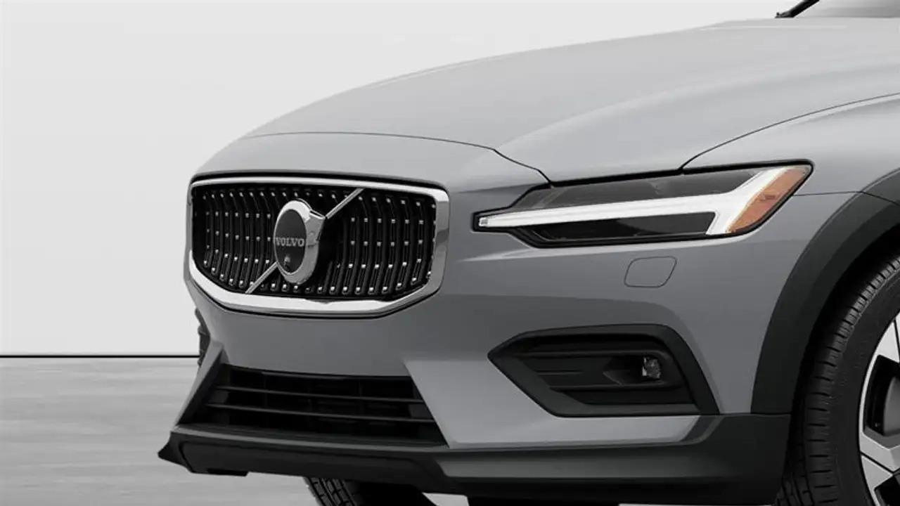 Volvo V60 Cross Country photo Volvo V60 Cross Country