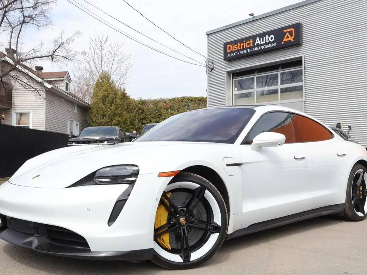 Porsche Taycan снимка Porsche Taycan