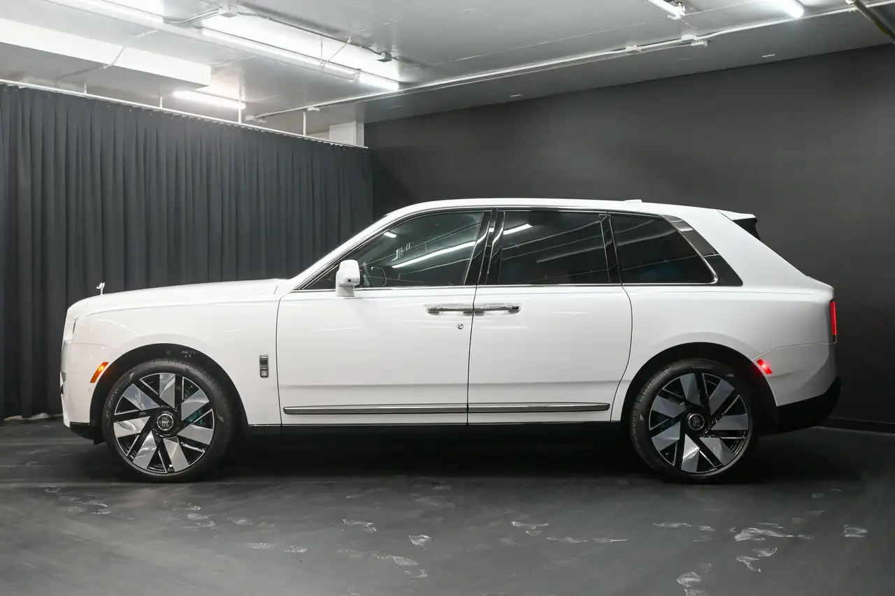 Rolls-Royce Cullinan fotografie Rolls-Royce Cullinan