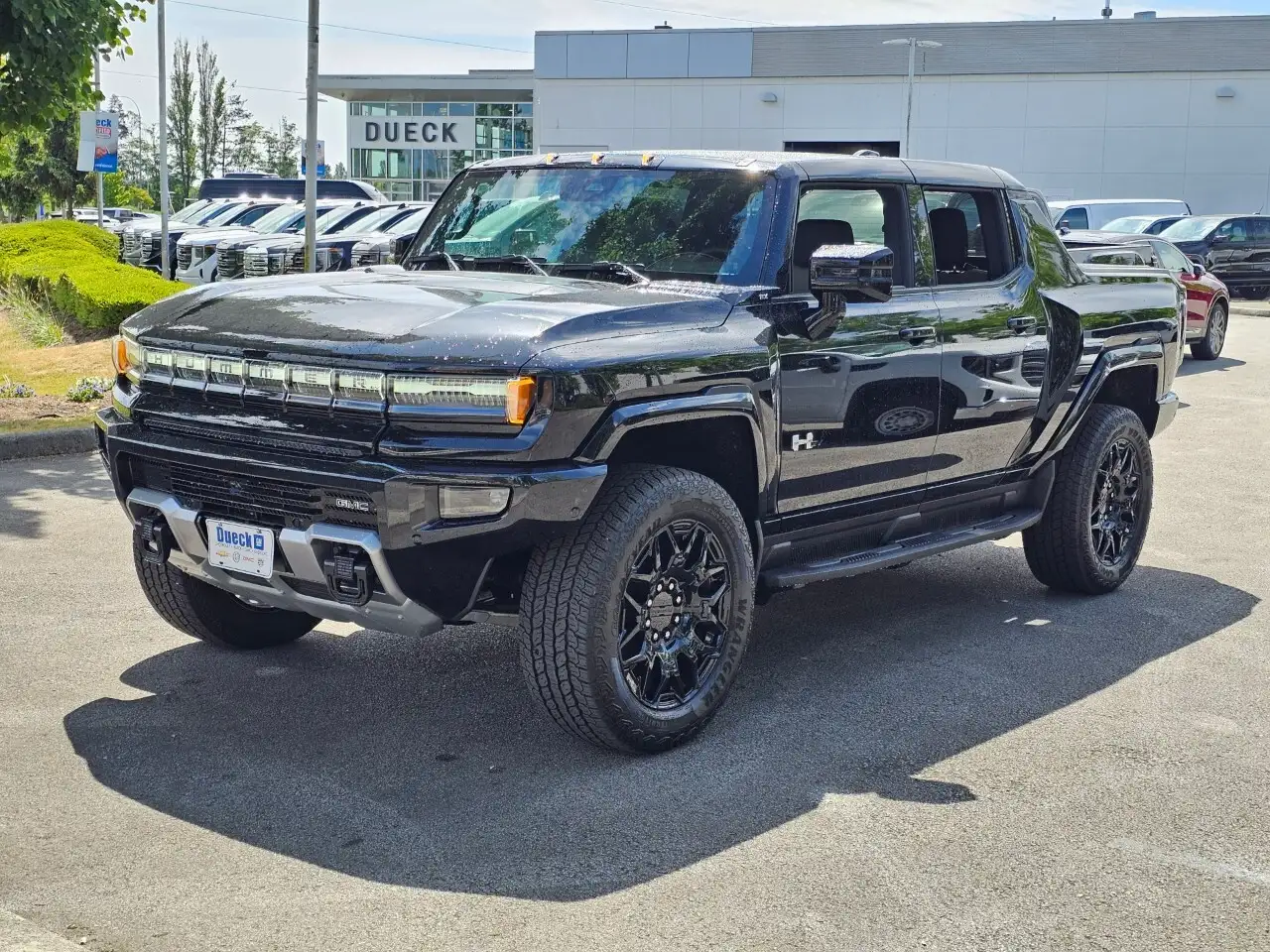 GMC HUMMER EV Pickup photo GMC HUMMER EV Pickup