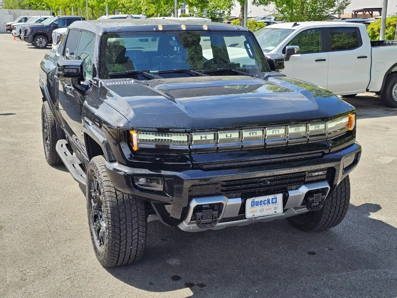 GMC HUMMER EV Pickup photo GMC HUMMER EV Pickup