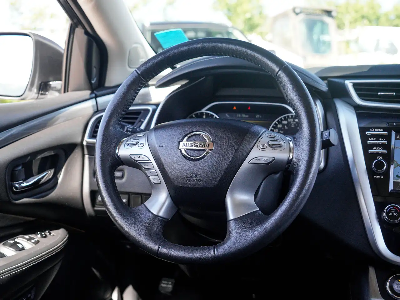 Nissan Murano снимка Nissan Murano
