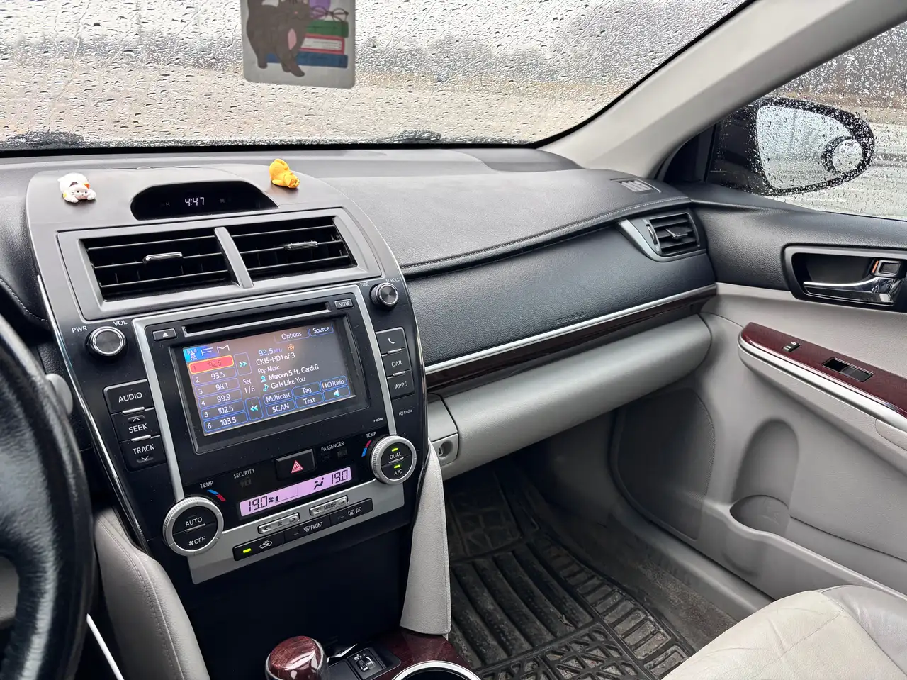 Toyota Camry снимка Toyota Camry