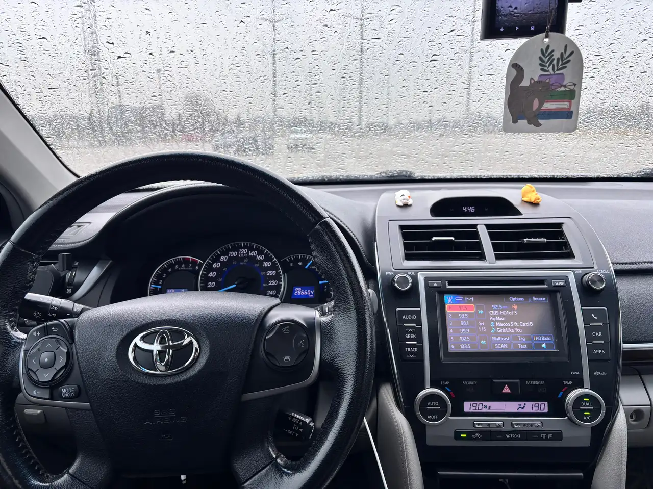 Toyota Camry снимка Toyota Camry
