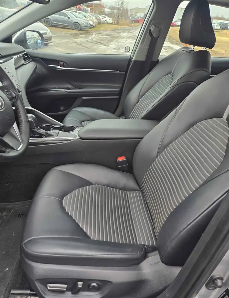 Toyota Camry снимка Toyota Camry
