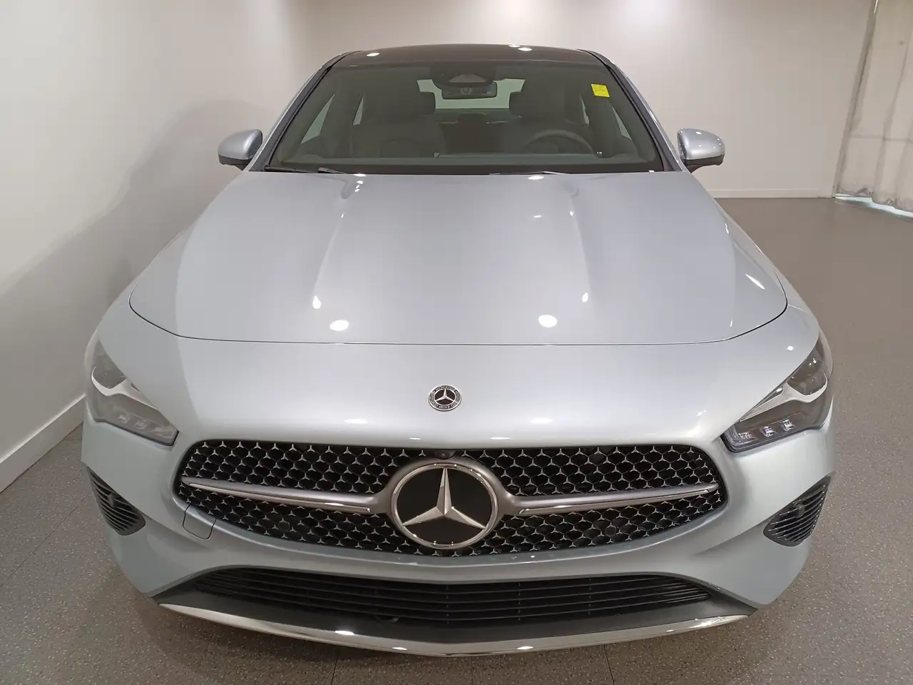 Mercedes-Benz CLA photo Mercedes-Benz CLA