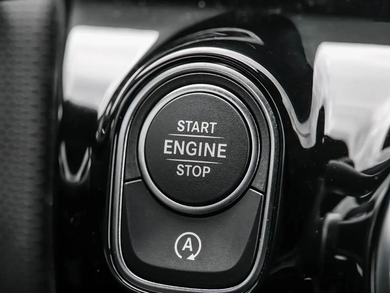 Mercedes-Benz CLA photo Mercedes-Benz CLA
