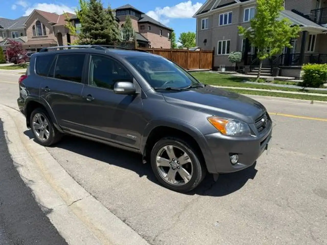 Toyota RAV 4 снимка Toyota RAV 4