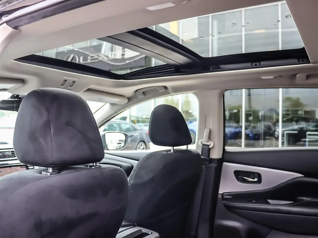 Nissan Murano снимка Nissan Murano
