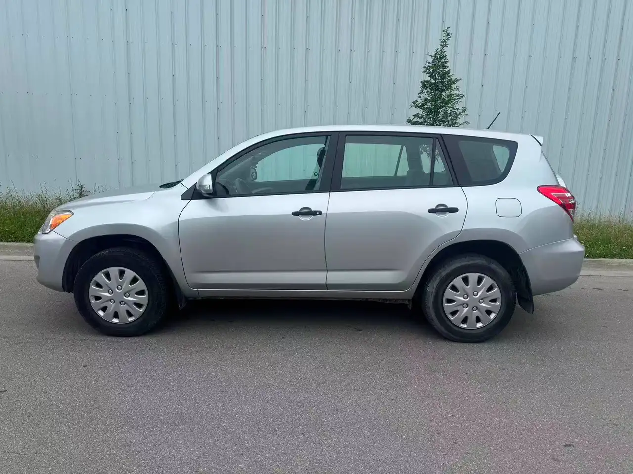 Toyota RAV 4 photo Toyota RAV 4