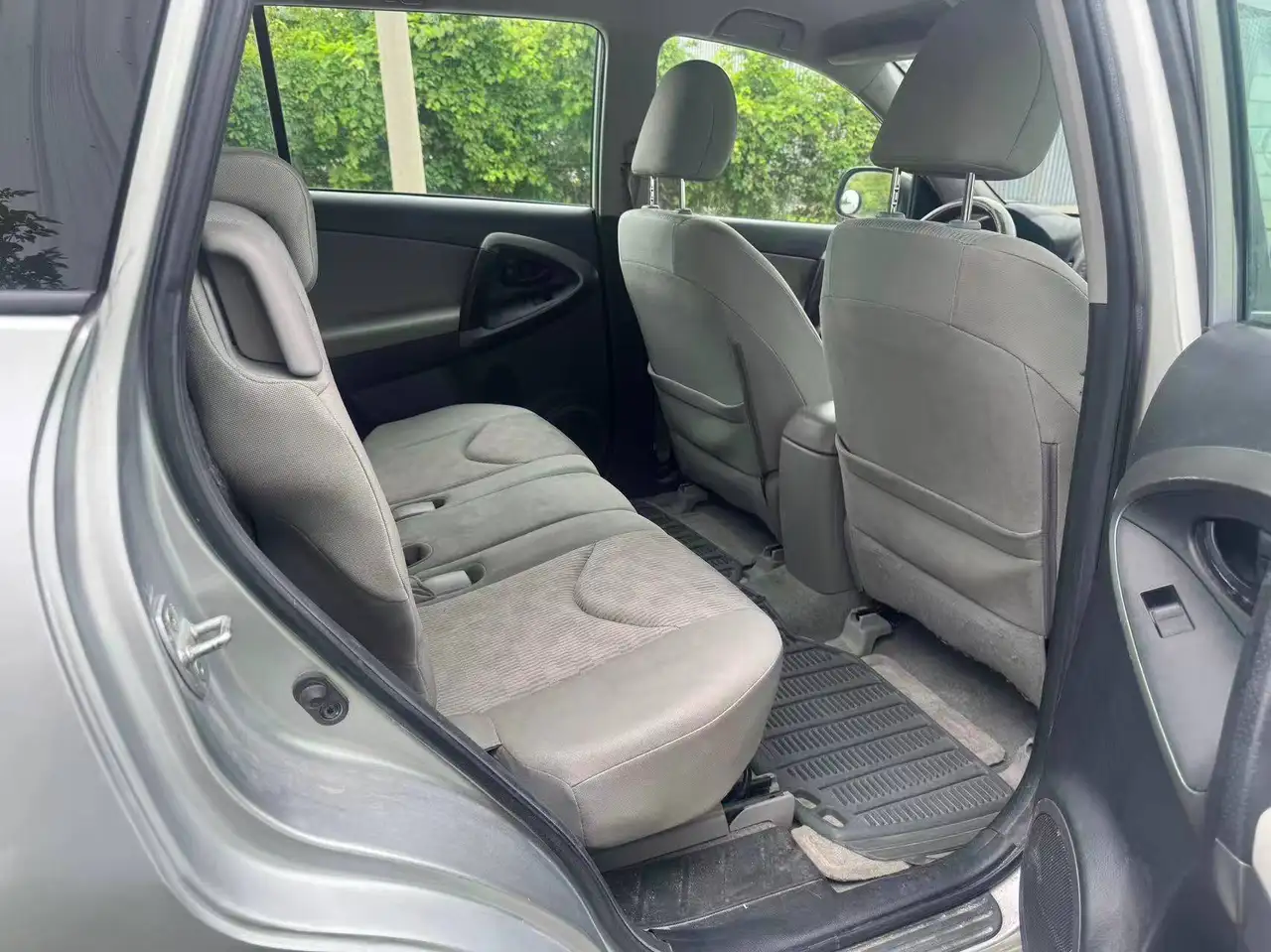 Toyota RAV 4 photo Toyota RAV 4