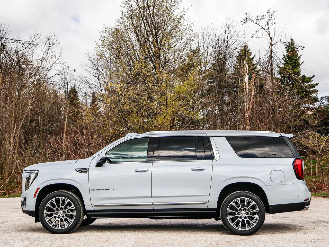 GMC Yukon photo GMC Yukon