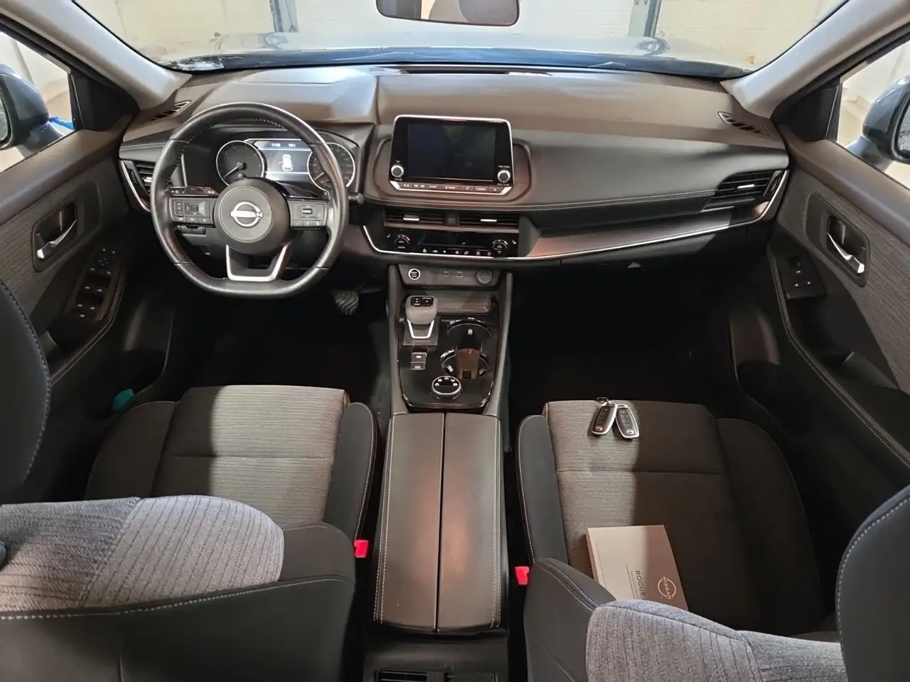 Nissan Rogue снимка Nissan Rogue