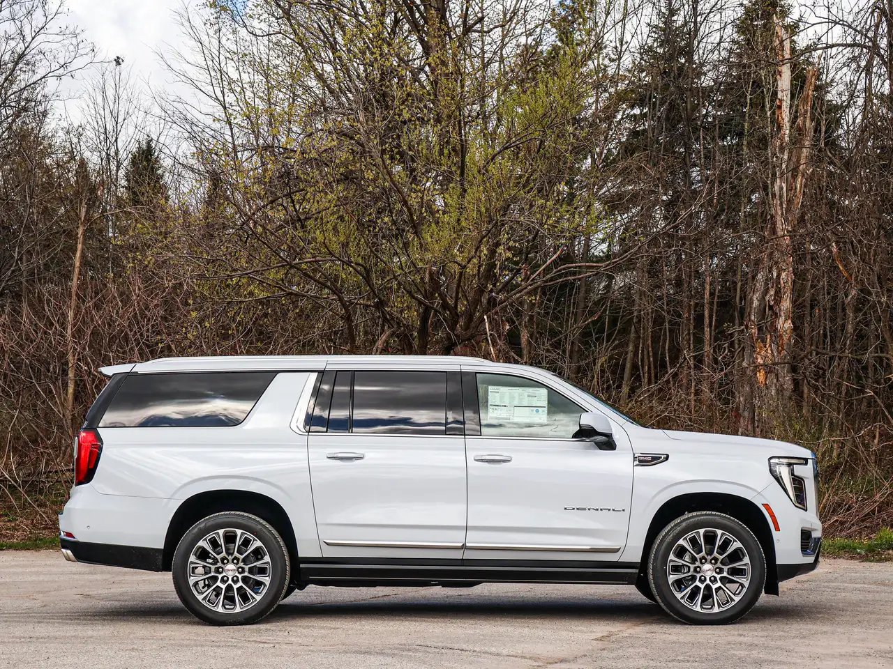 GMC Yukon photo GMC Yukon