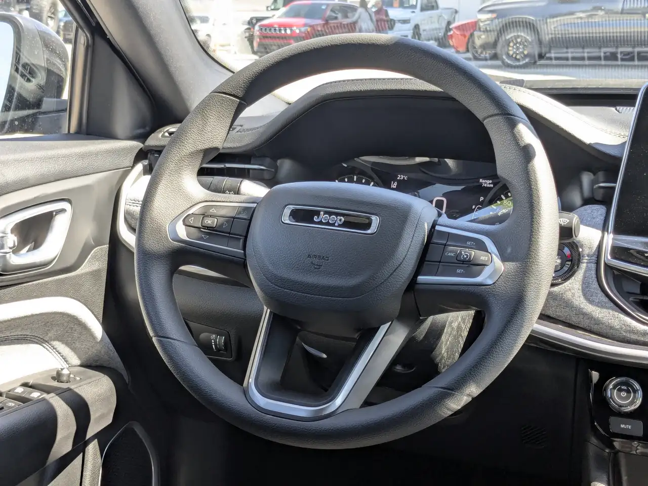 Jeep Compass photo Jeep Compass