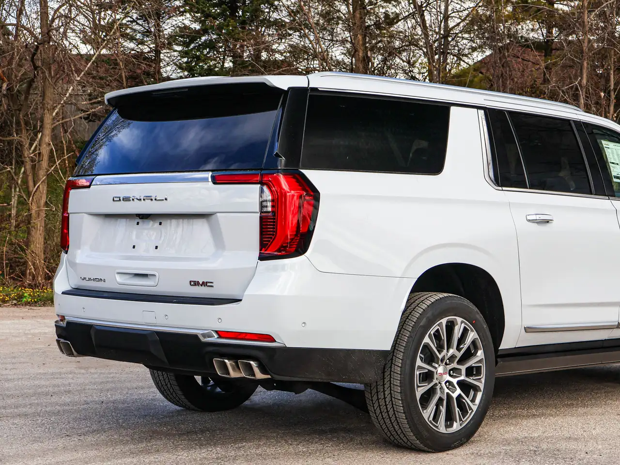 GMC Yukon photo GMC Yukon