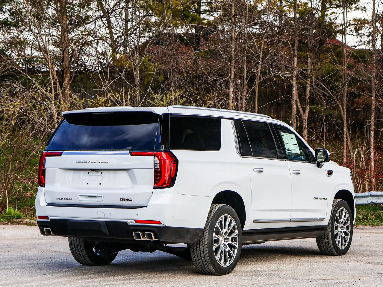 GMC Yukon photo GMC Yukon