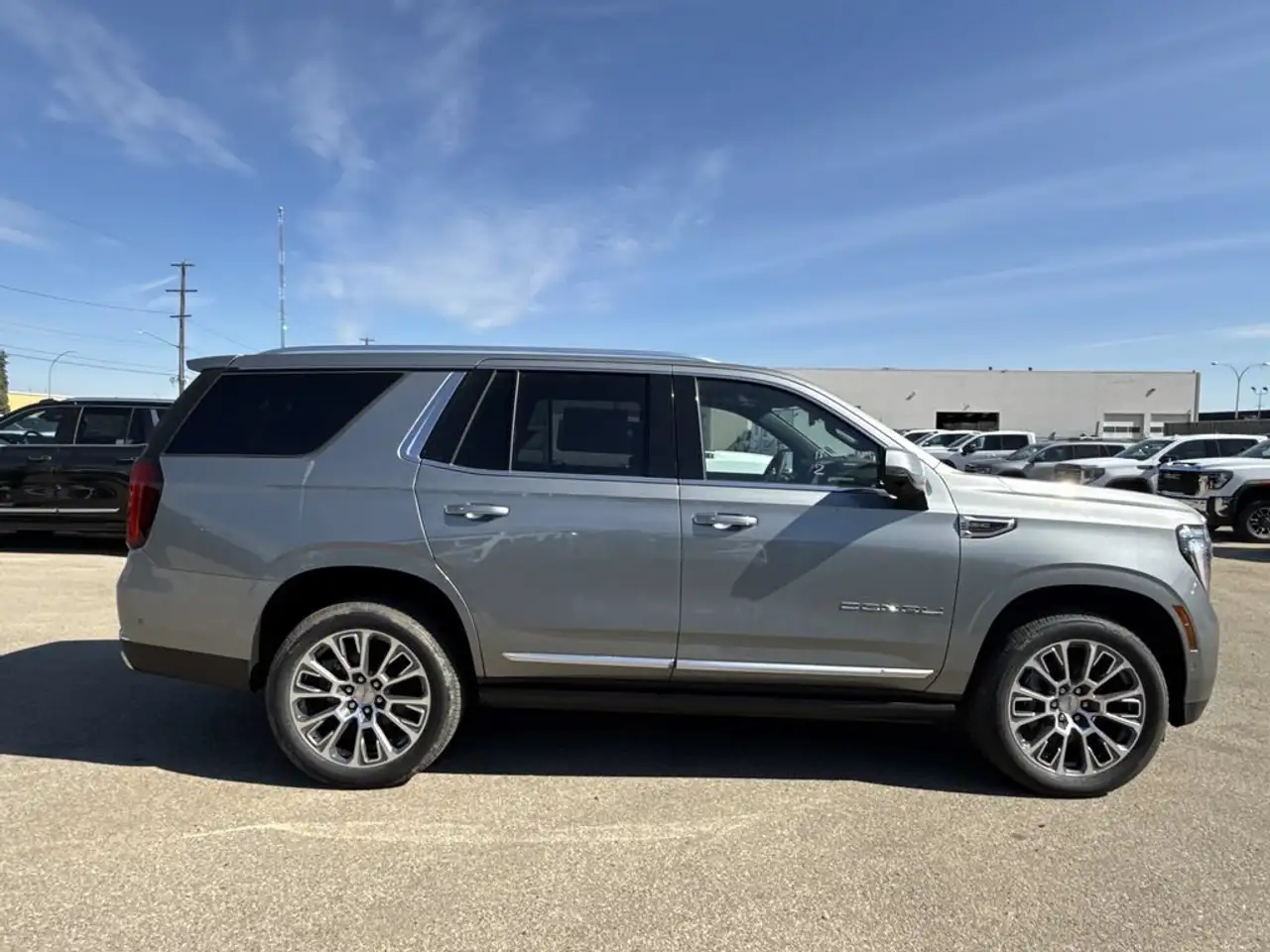 GMC Yukon снимка GMC Yukon
