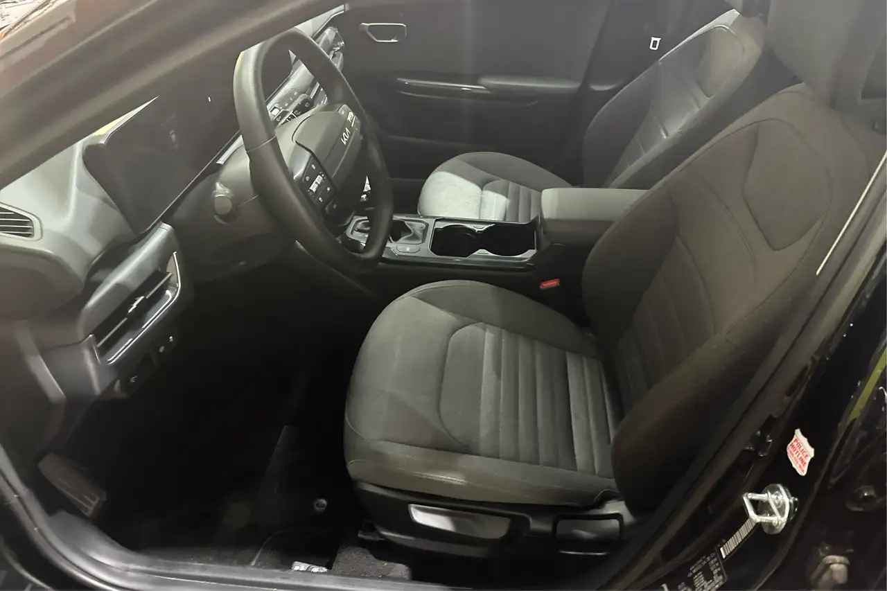 Kia K4 снимка Kia K4