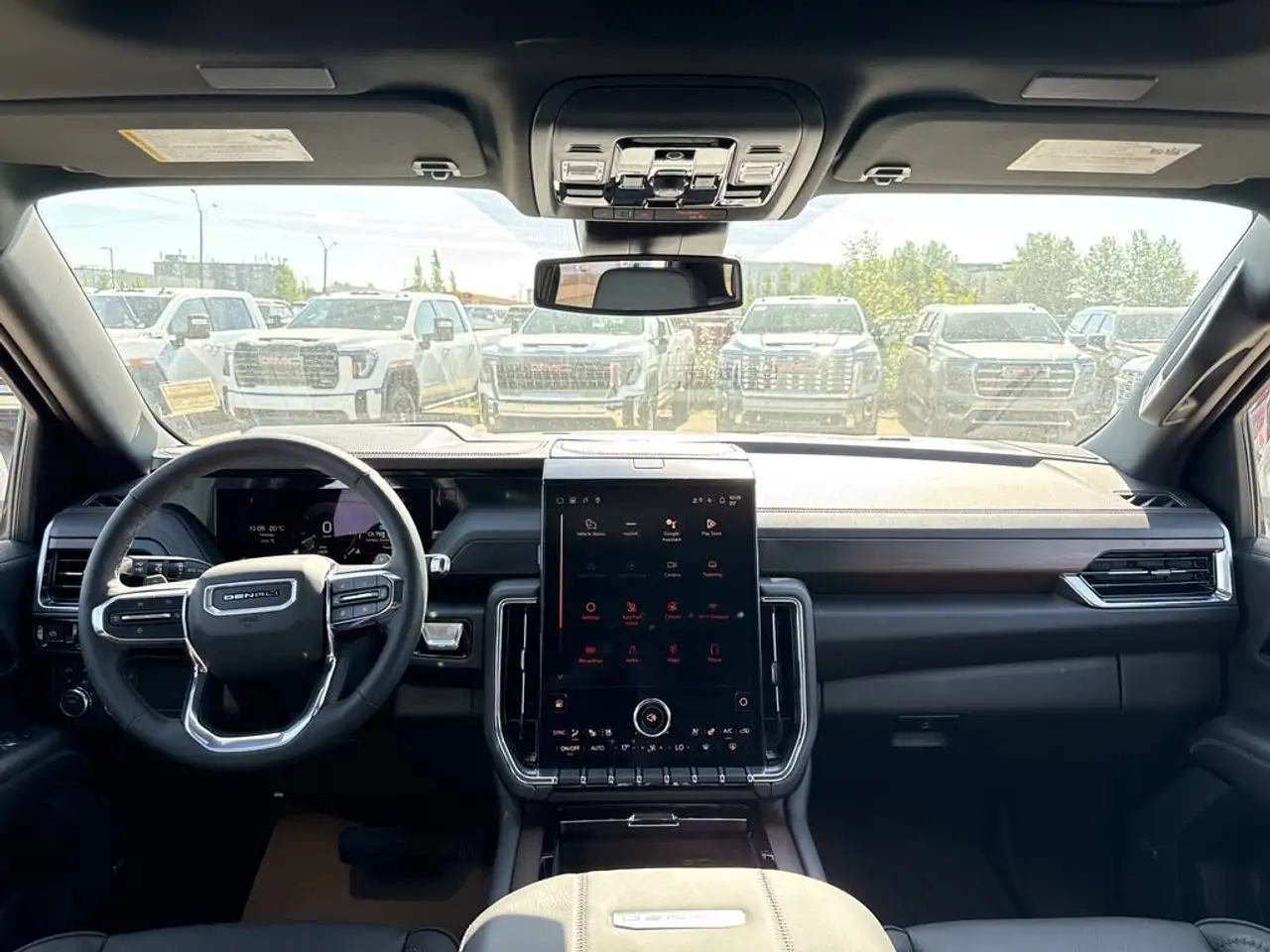 GMC Yukon снимка GMC Yukon
