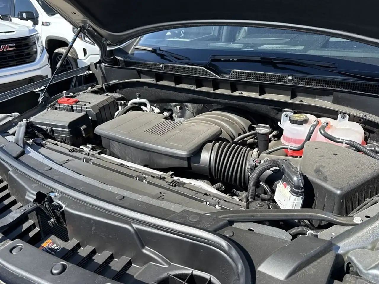 GMC Yukon снимка GMC Yukon