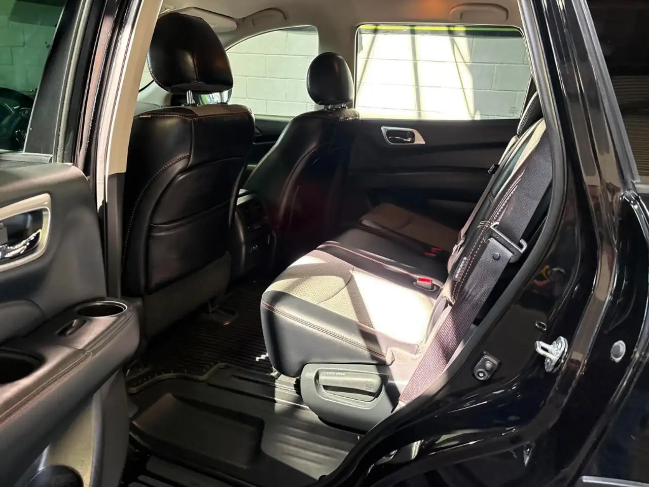Nissan Pathfinder photo Nissan Pathfinder