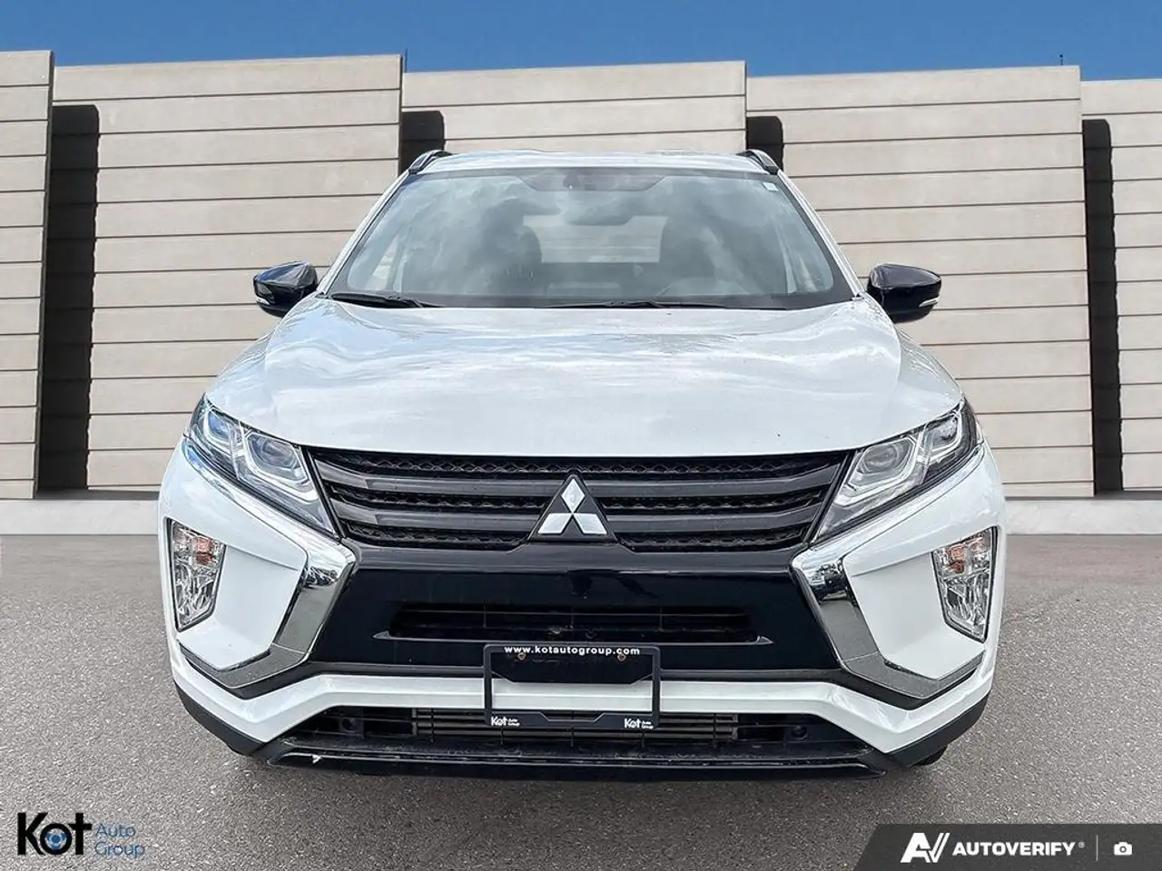 Mitsubishi Eclipse Cross снимка Mitsubishi Eclipse Cross