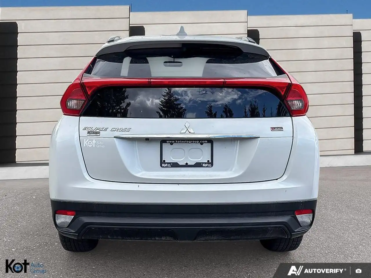 Mitsubishi Eclipse Cross снимка Mitsubishi Eclipse Cross