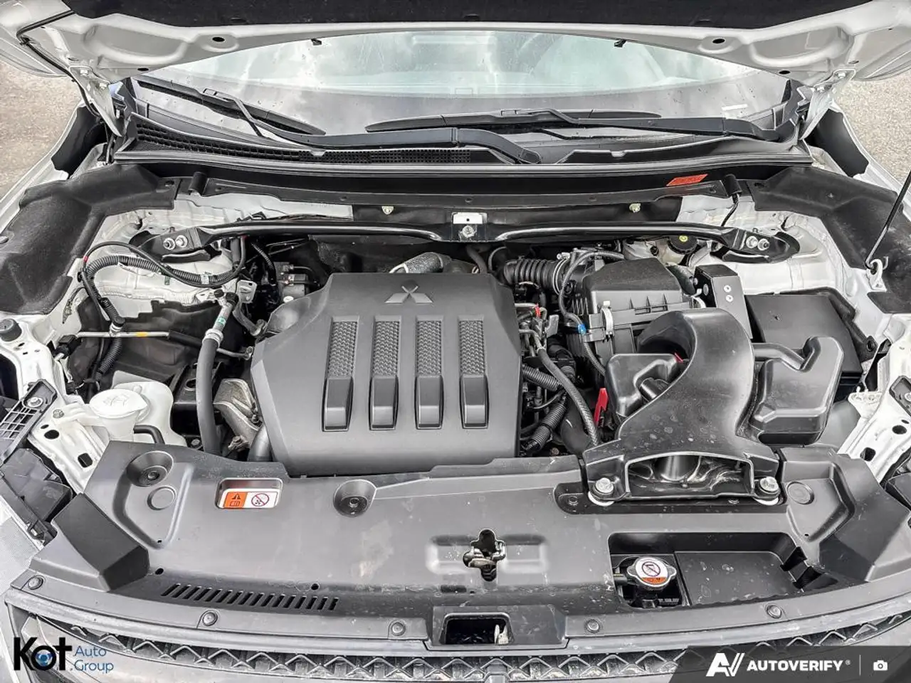 Mitsubishi Eclipse Cross снимка Mitsubishi Eclipse Cross