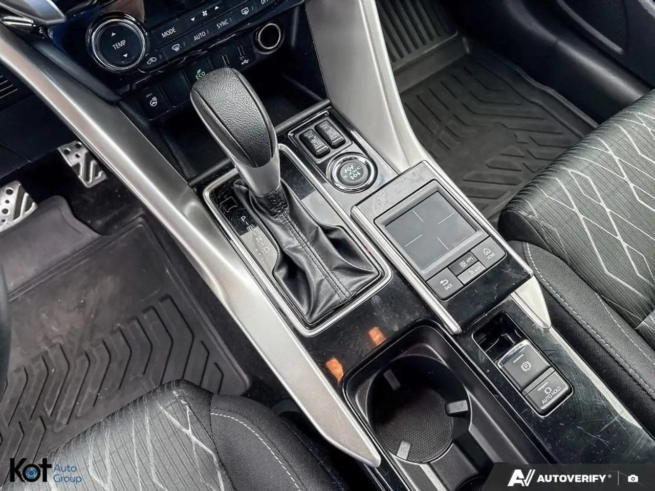 Mitsubishi Eclipse Cross снимка Mitsubishi Eclipse Cross