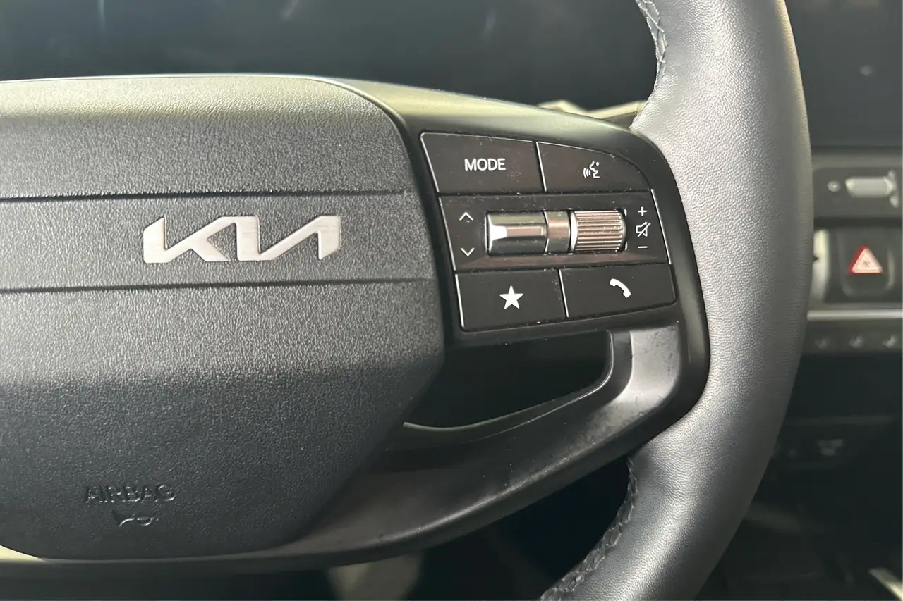 Kia K4 photo Kia K4