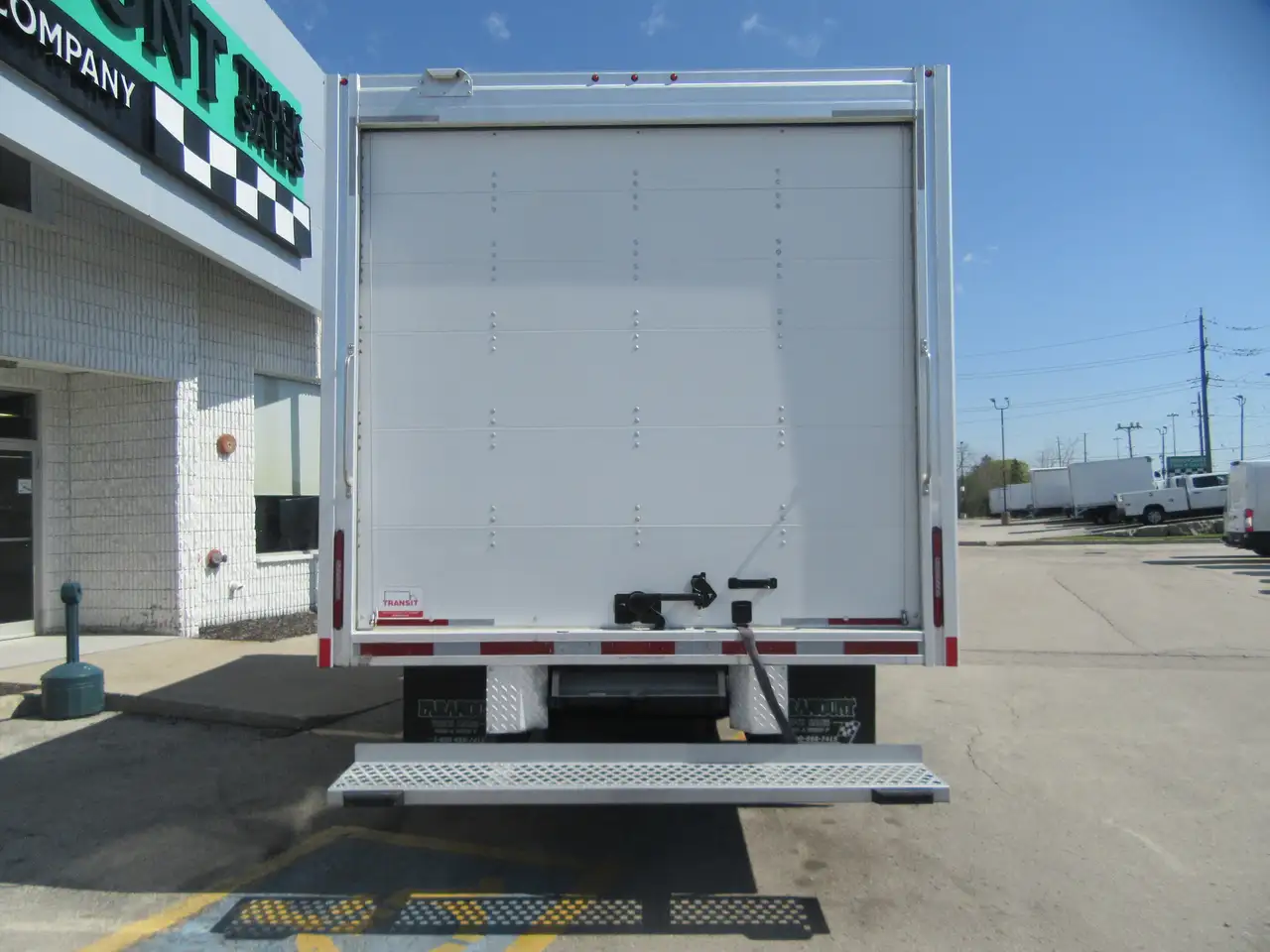 Ford E-450 Super Duty DRW снимка Ford E-450 Super Duty DRW