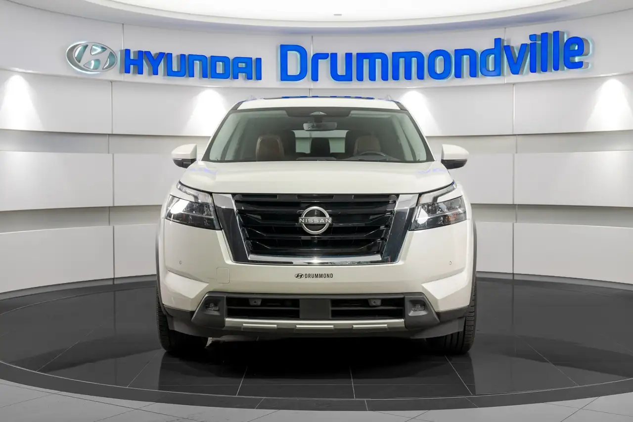 Nissan Pathfinder photo Nissan Pathfinder