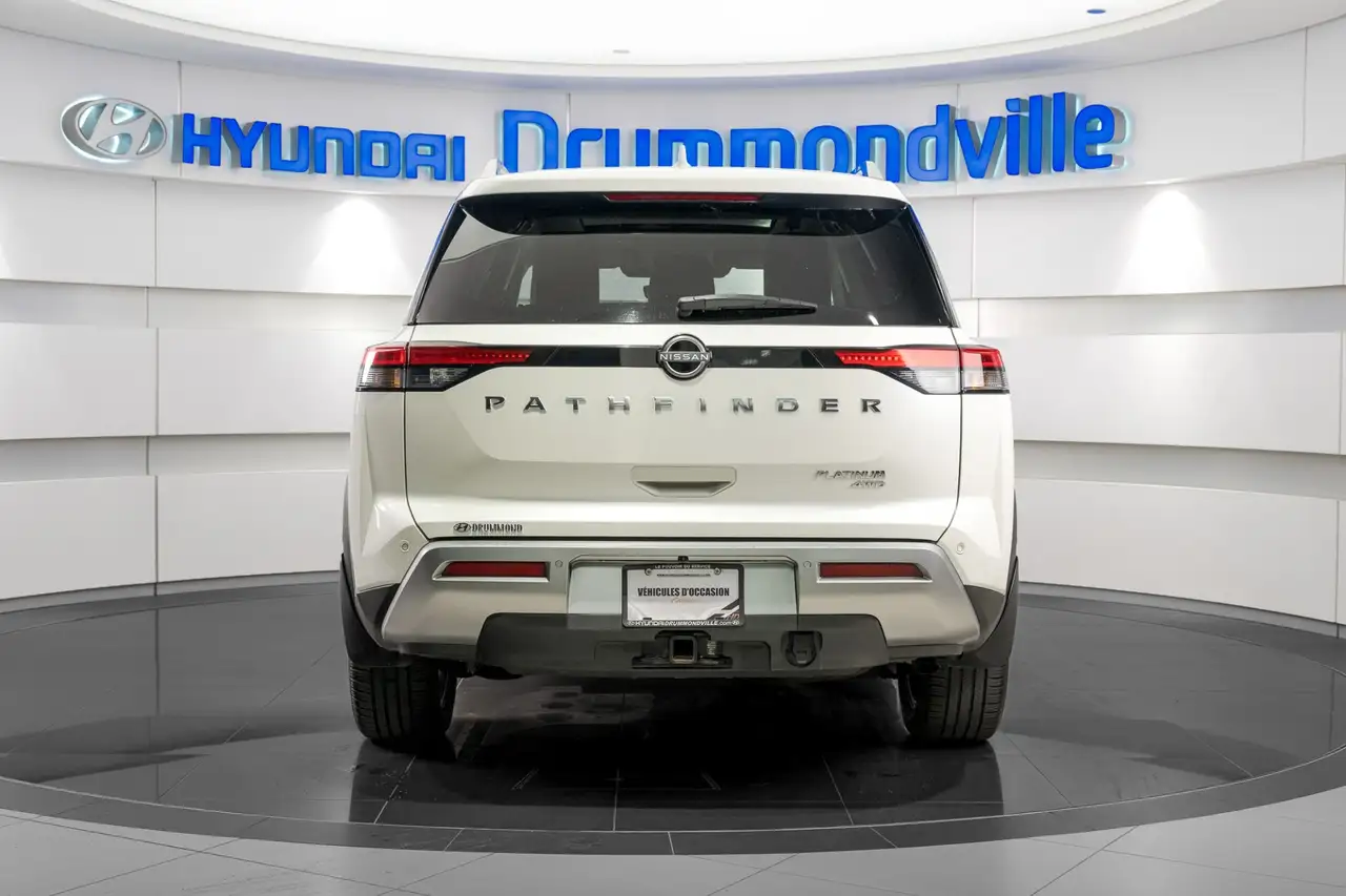 Nissan Pathfinder photo Nissan Pathfinder