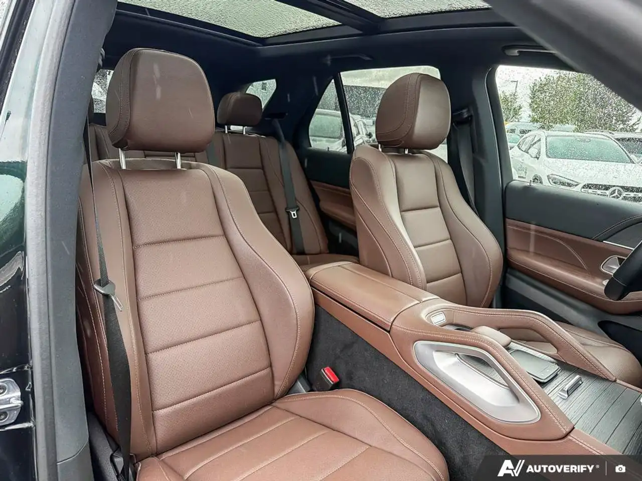 Mercedes-Benz GLE снимка Mercedes-Benz GLE