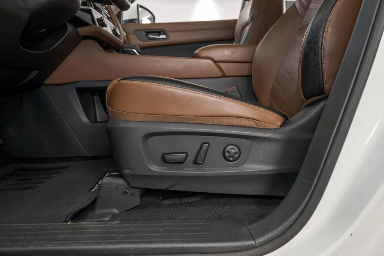 Nissan Pathfinder photo Nissan Pathfinder