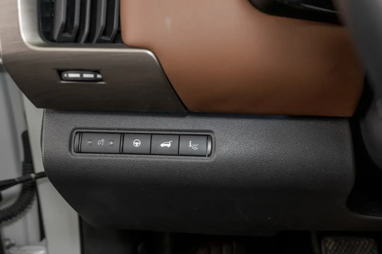 Nissan Pathfinder photo Nissan Pathfinder