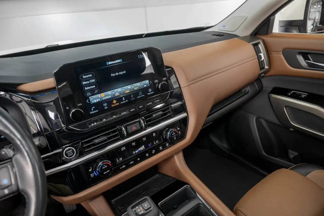 Nissan Pathfinder photo Nissan Pathfinder
