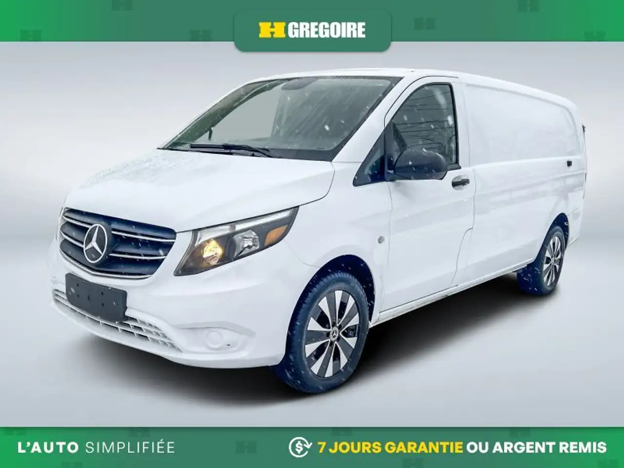 Mercedes-Benz Metris Passenger Van photo Mercedes-Benz Metris Passenger Van