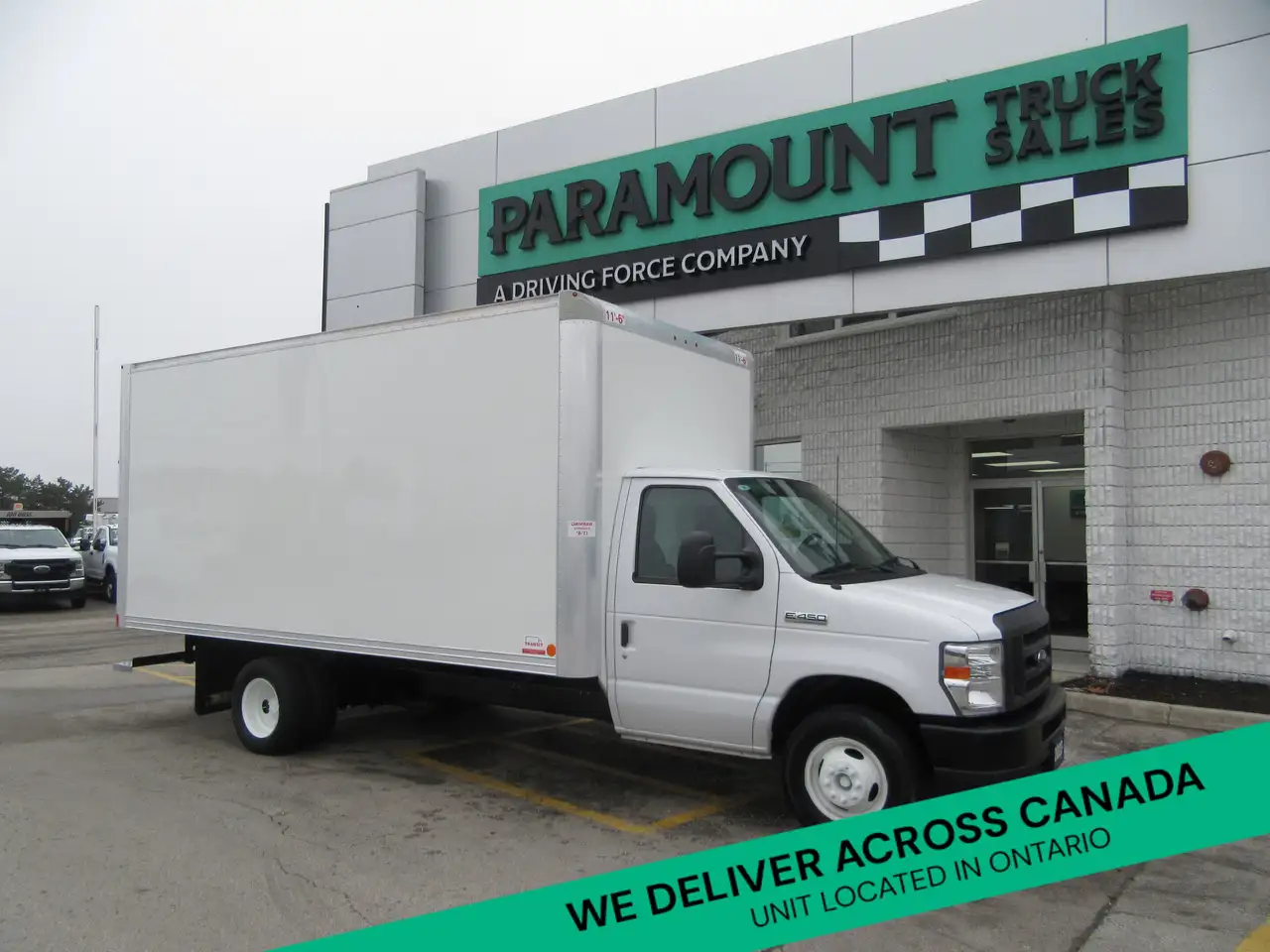 Ford E-450 Super Duty DRW снимка Ford E-450 Super Duty DRW
