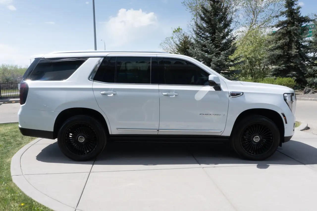 GMC Yukon снимка GMC Yukon