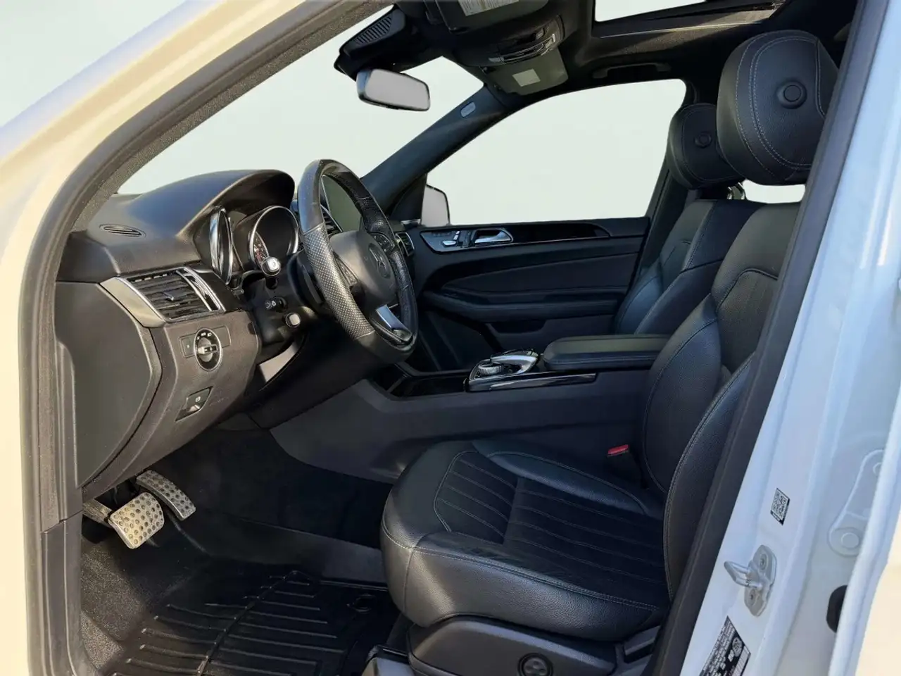 Mercedes-Benz GLE снимка Mercedes-Benz GLE