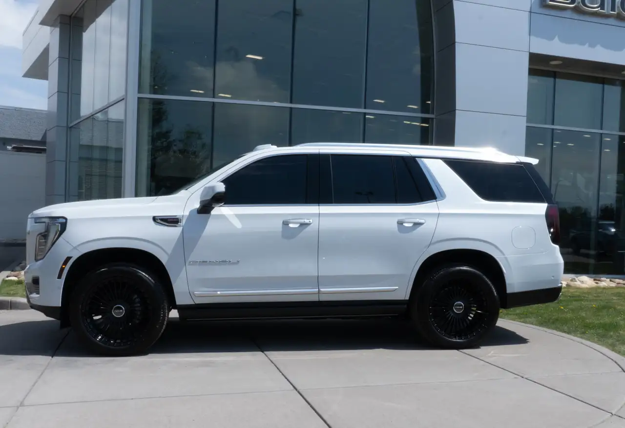 GMC Yukon снимка GMC Yukon