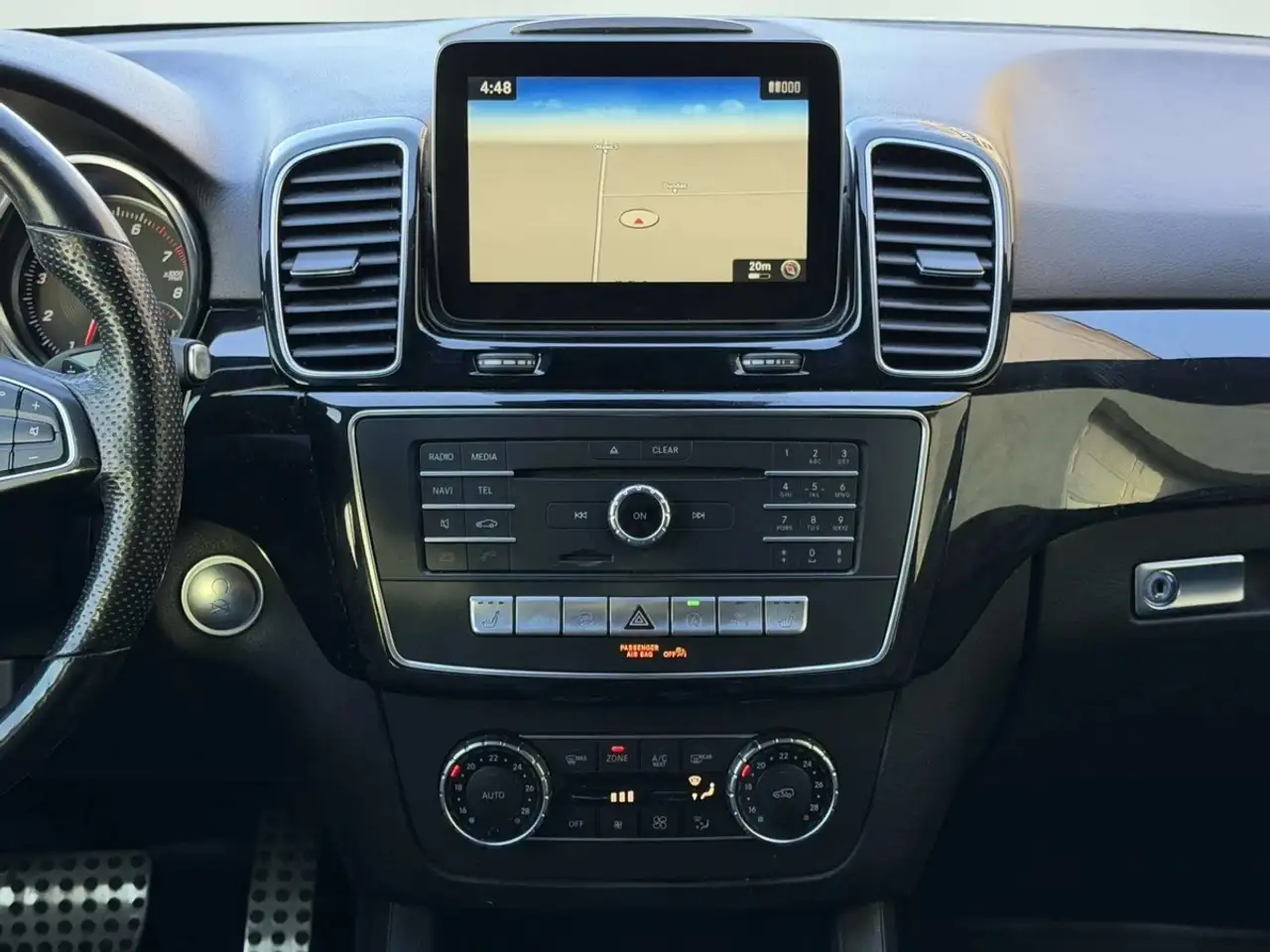 Mercedes-Benz GLE снимка Mercedes-Benz GLE