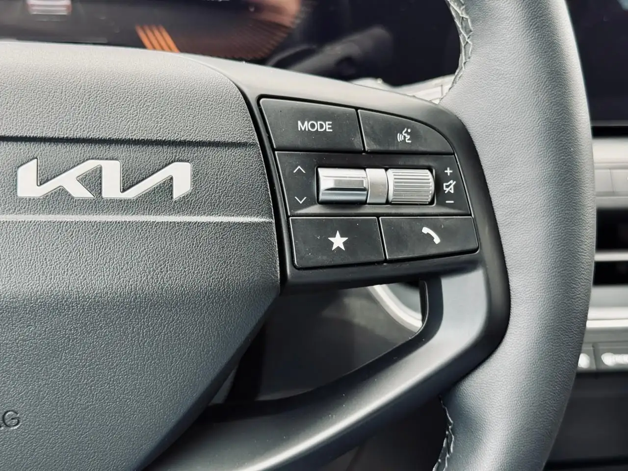Kia K4 fotografie Kia K4