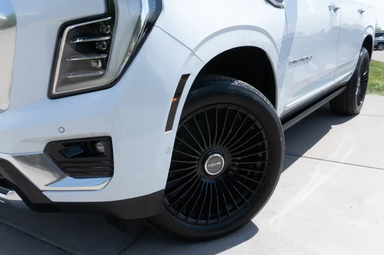 GMC Yukon снимка GMC Yukon