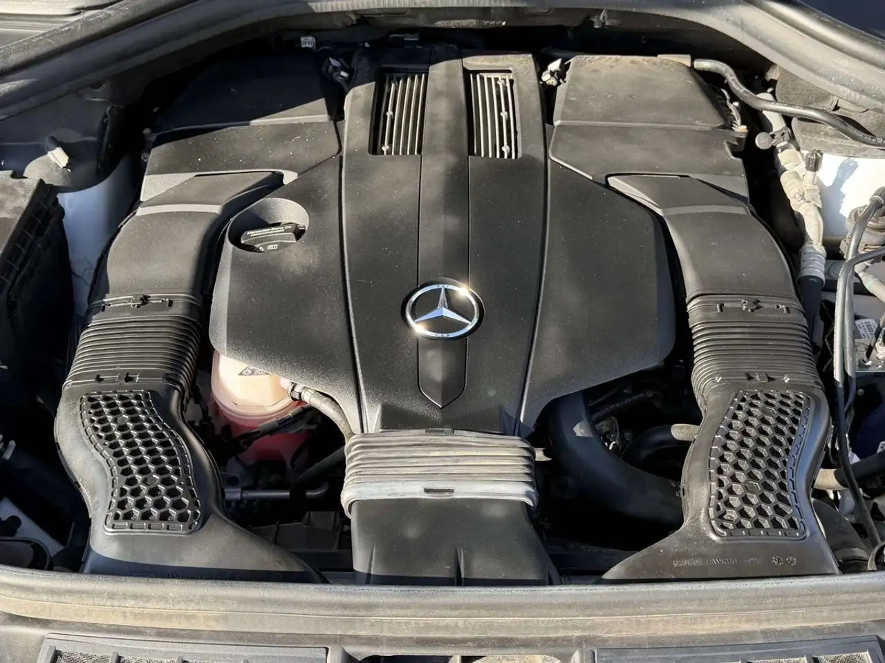 Mercedes-Benz GLE снимка Mercedes-Benz GLE