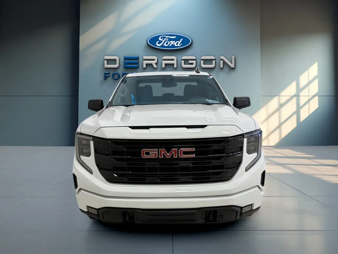 GMC Sierra 1500 снимка GMC Sierra 1500