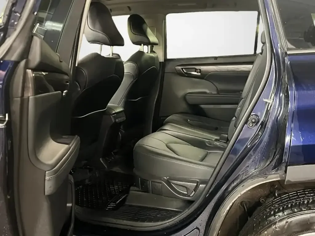 Toyota Highlander photo Toyota Highlander